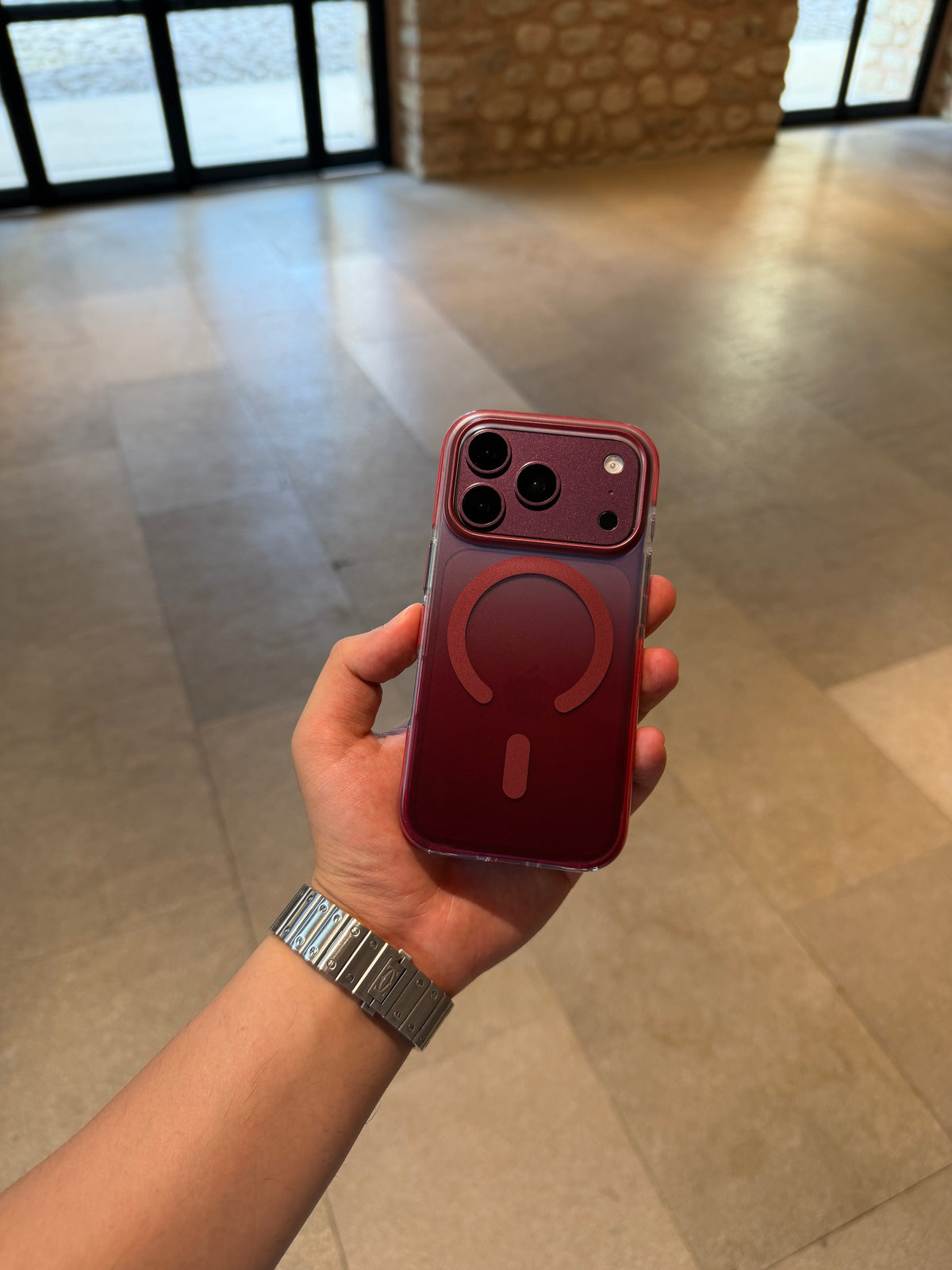 Aura MagSafe 18 Serisi Kılıf Bordo