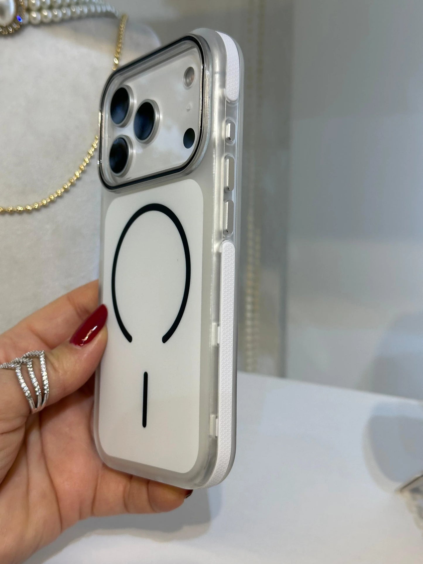 Magsafe Uyumlu Renkli iPhone Telefon Kılıfı Beyaz