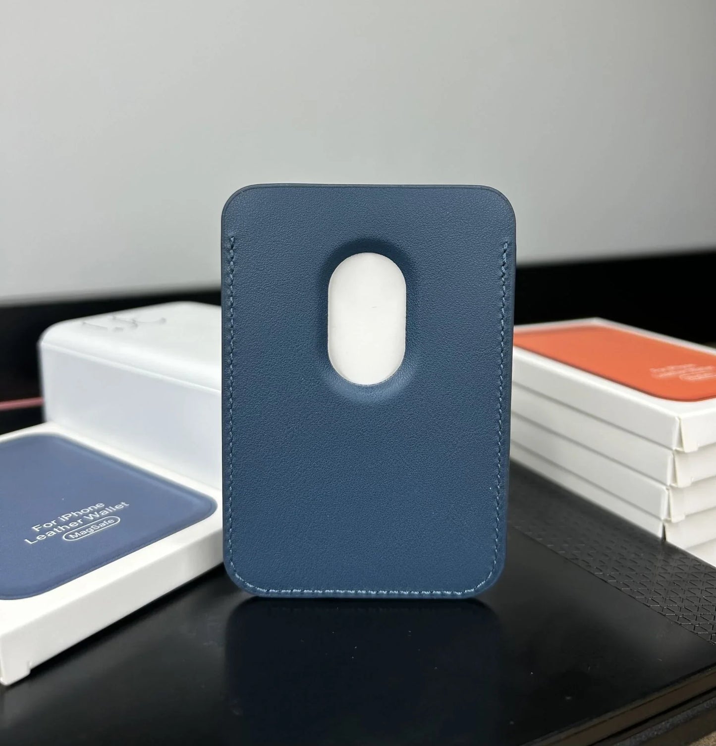 MagSafe Özellikli Deri Cüzdan Lacivert