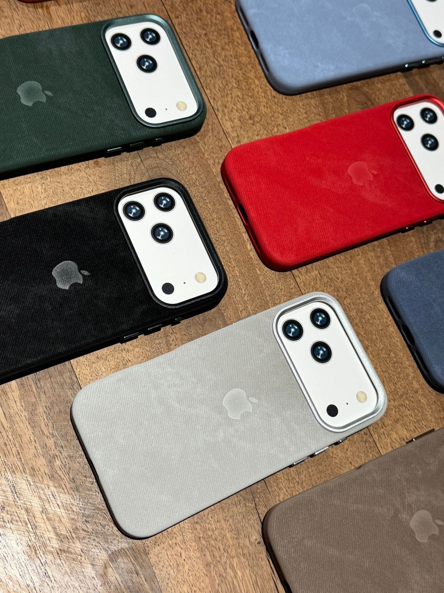 Süet MagSafe Özellikli iPhone Telefon Kılıfı