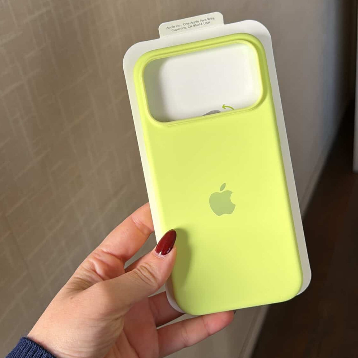 Magsafe Özellikli Neon Sarı Lansman Kılıf