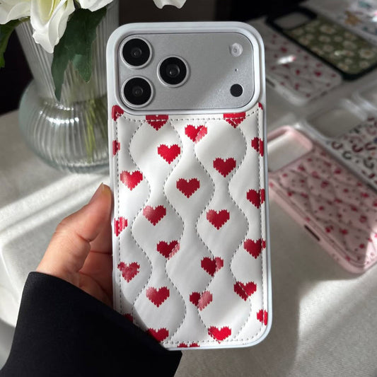 Kalp Desenli Puflu Telefon Kılıfı