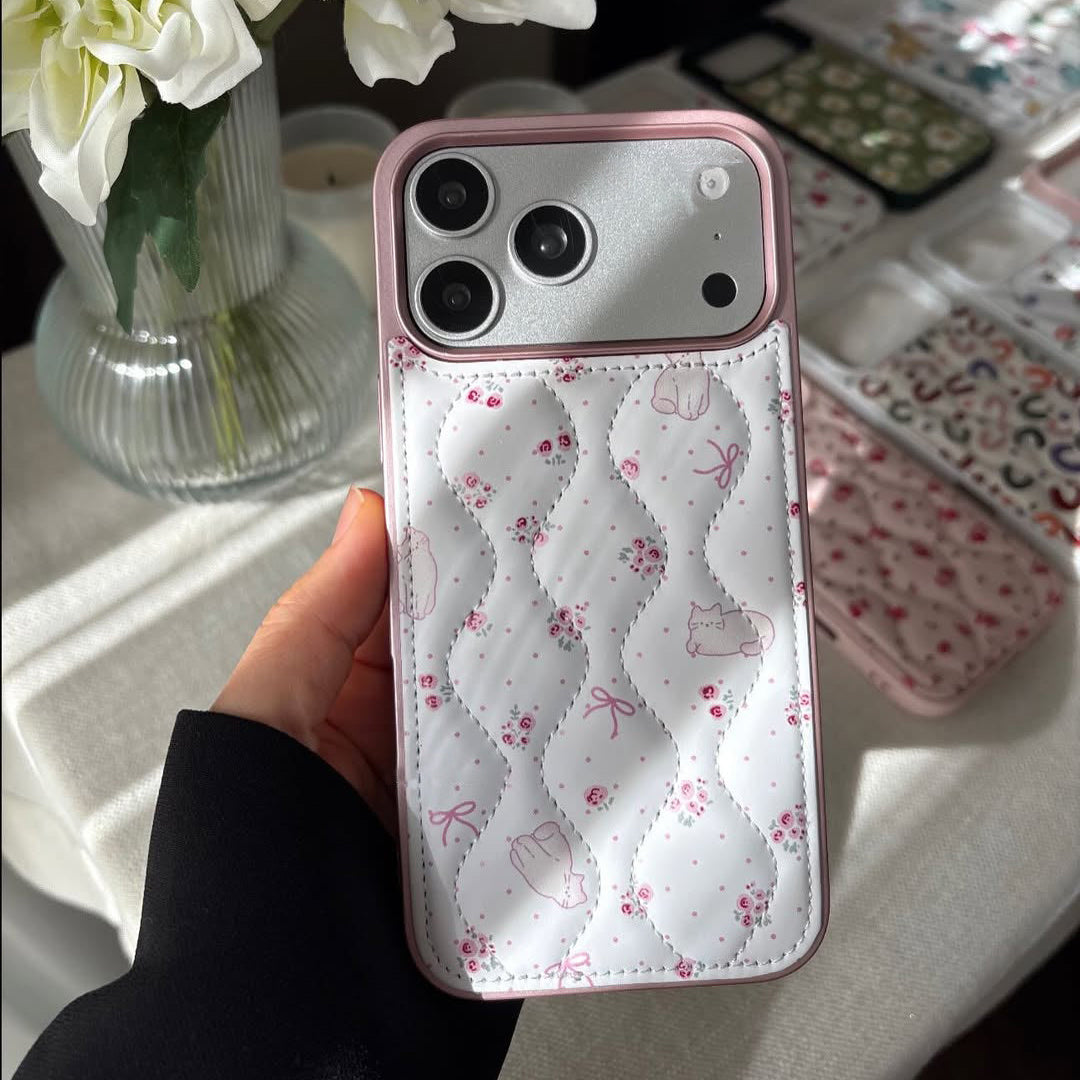Kedi Desenli Puflu Telefon Kılıfı