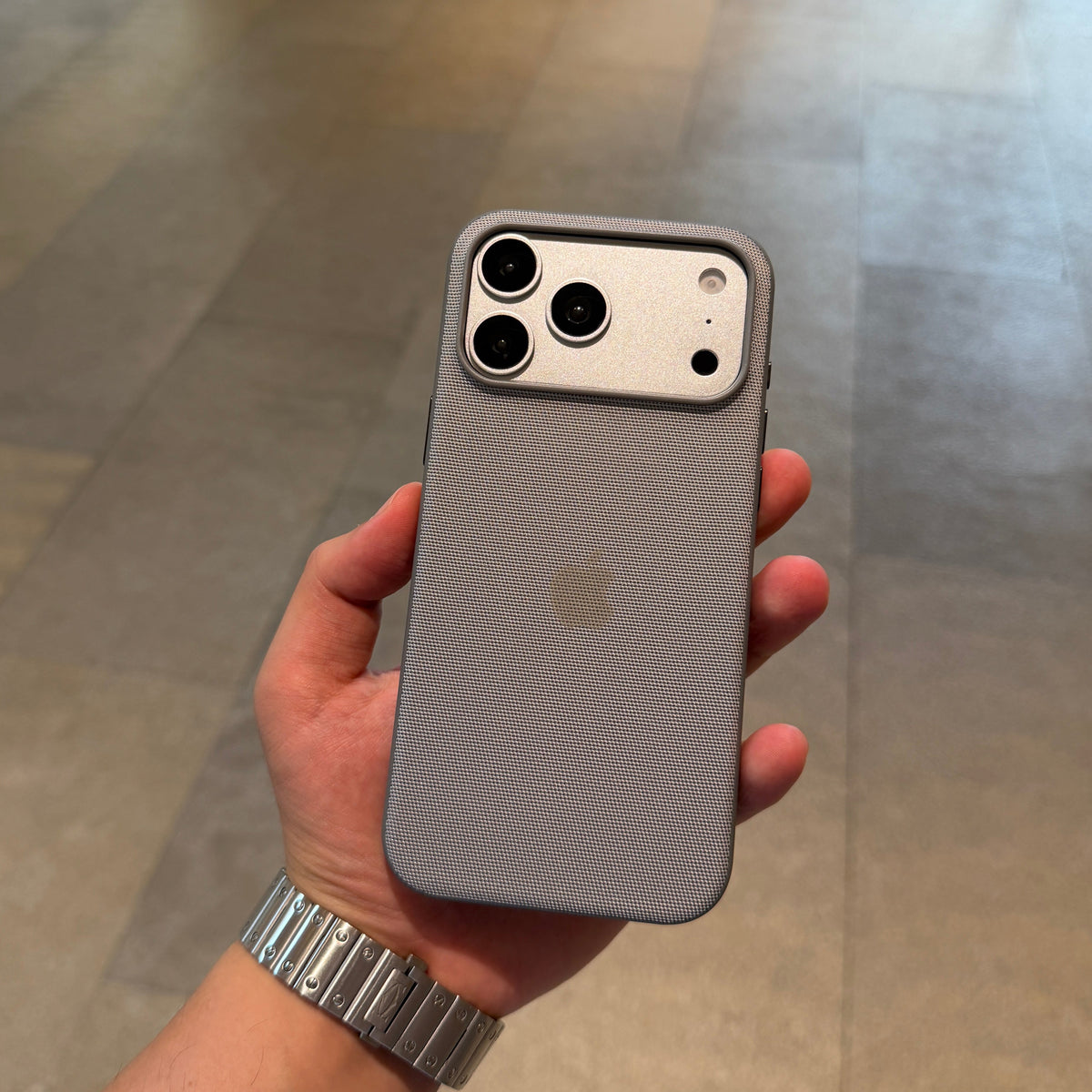 MagSafe Özellikli Premium Tech Dokuma Kılıf Vizon Grisi
