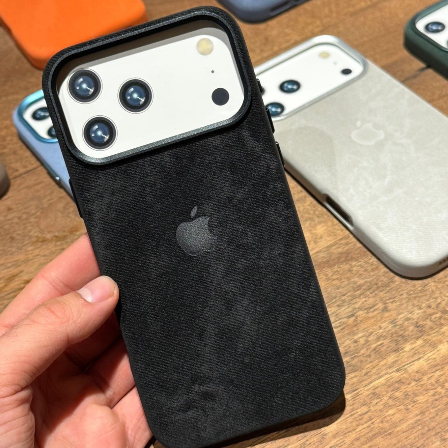 Süet MagSafe Özellikli iPhone Telefon Kılıfı