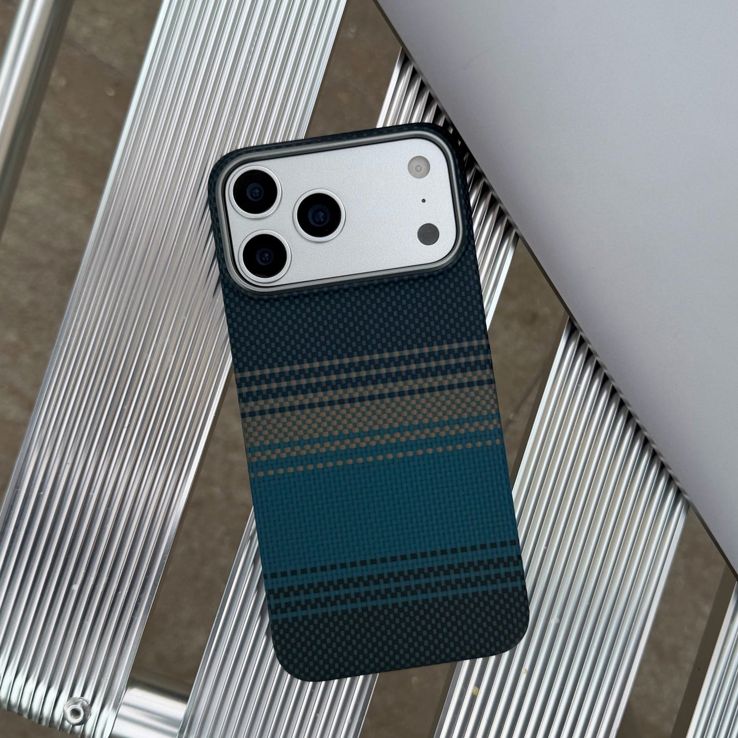 Tactile Woven MagSafe Uyumlu iPhone Kılıf