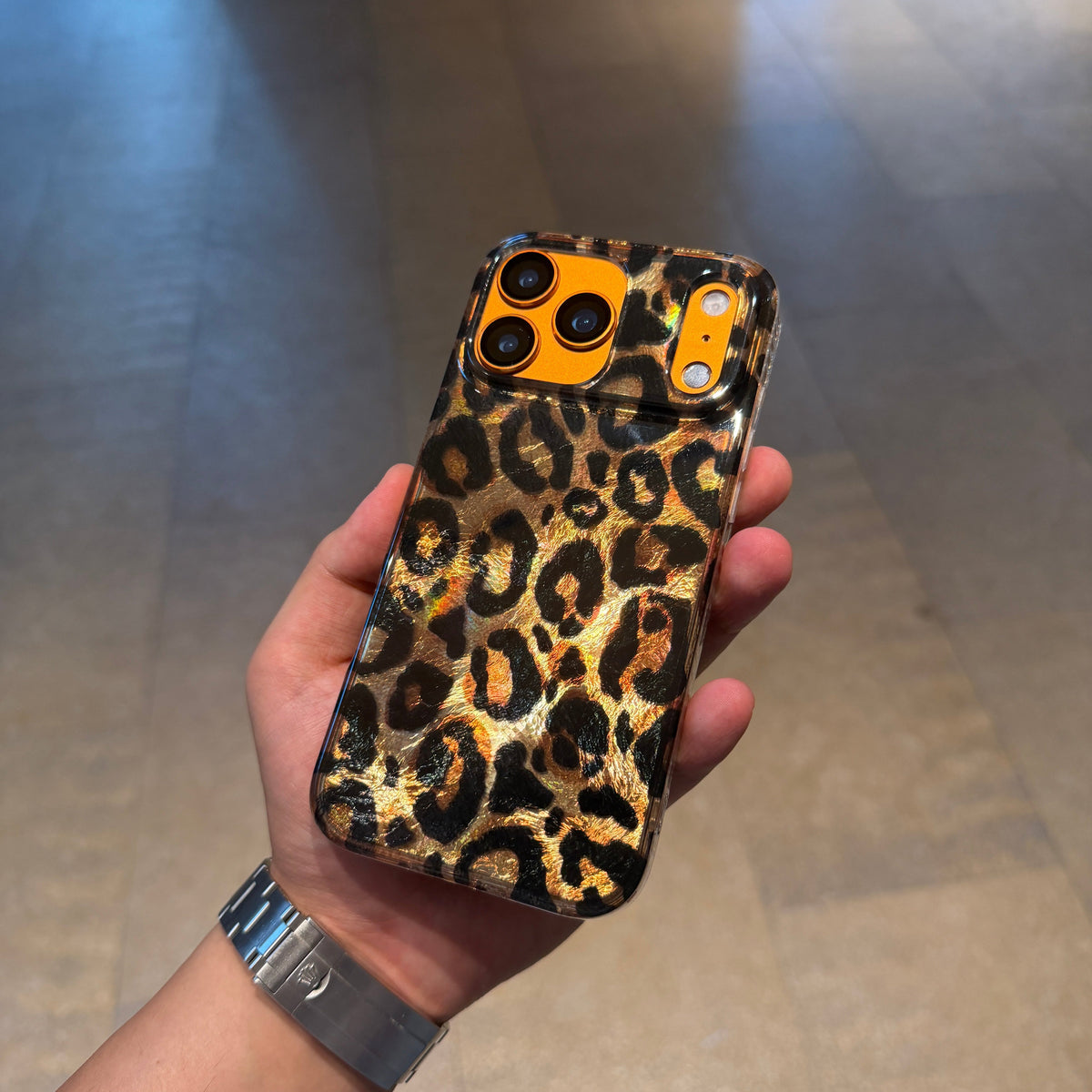Leopar İphone Telefon Kılıfı
