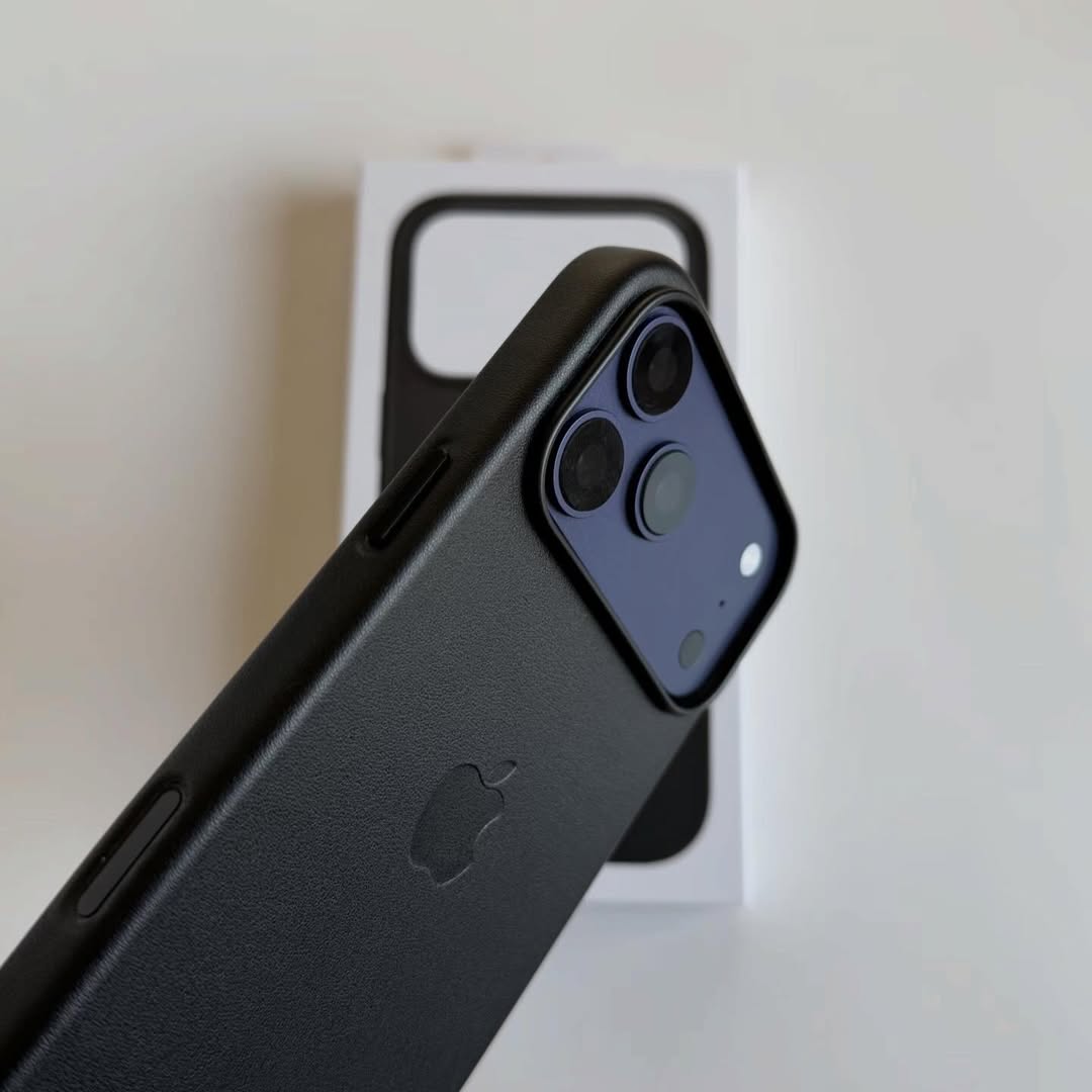 Apple MagSafe Özellikli Deri Kılıf - Siyah