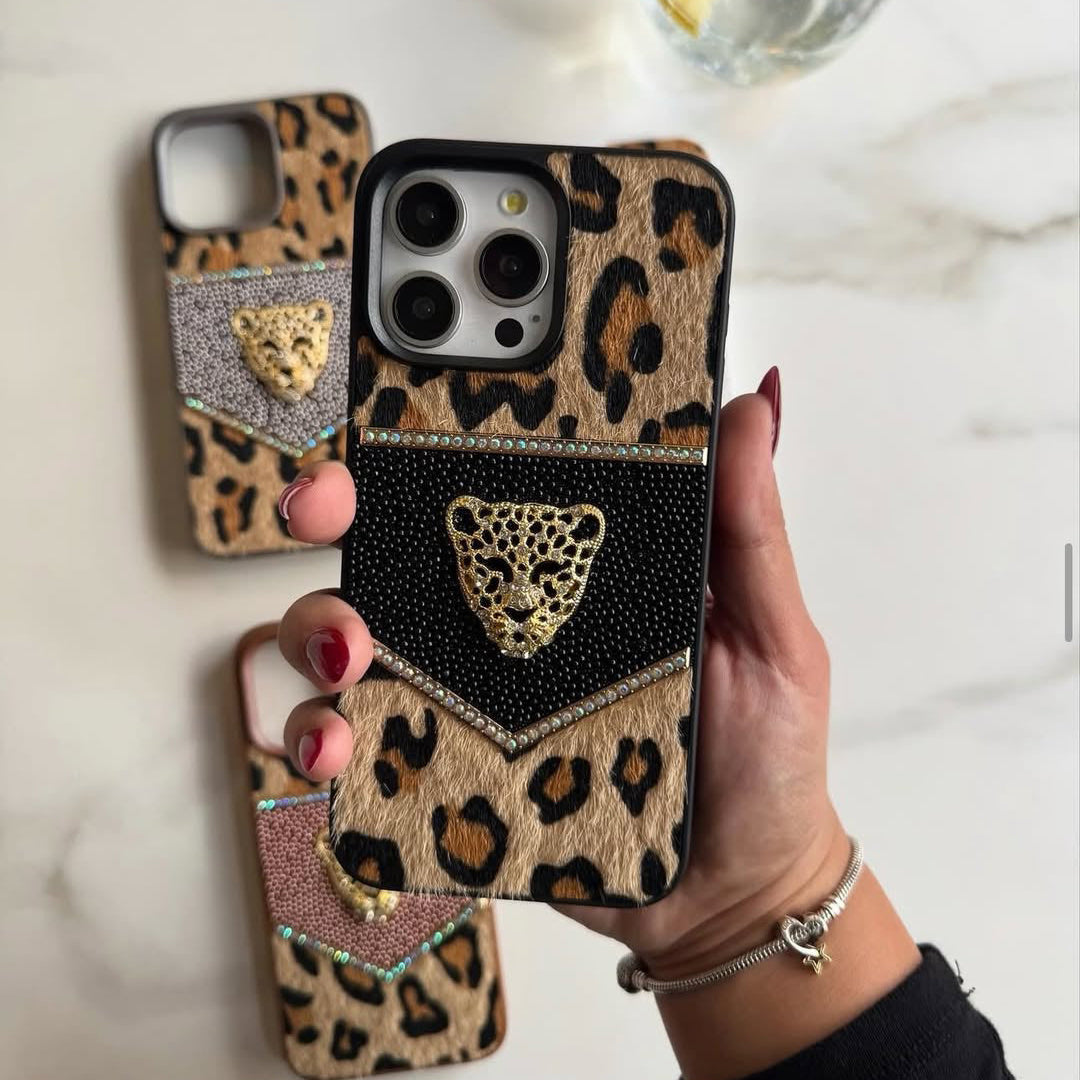 Taş Detaylı Özel Tasarım Leoparlı Telefon Kılıfı