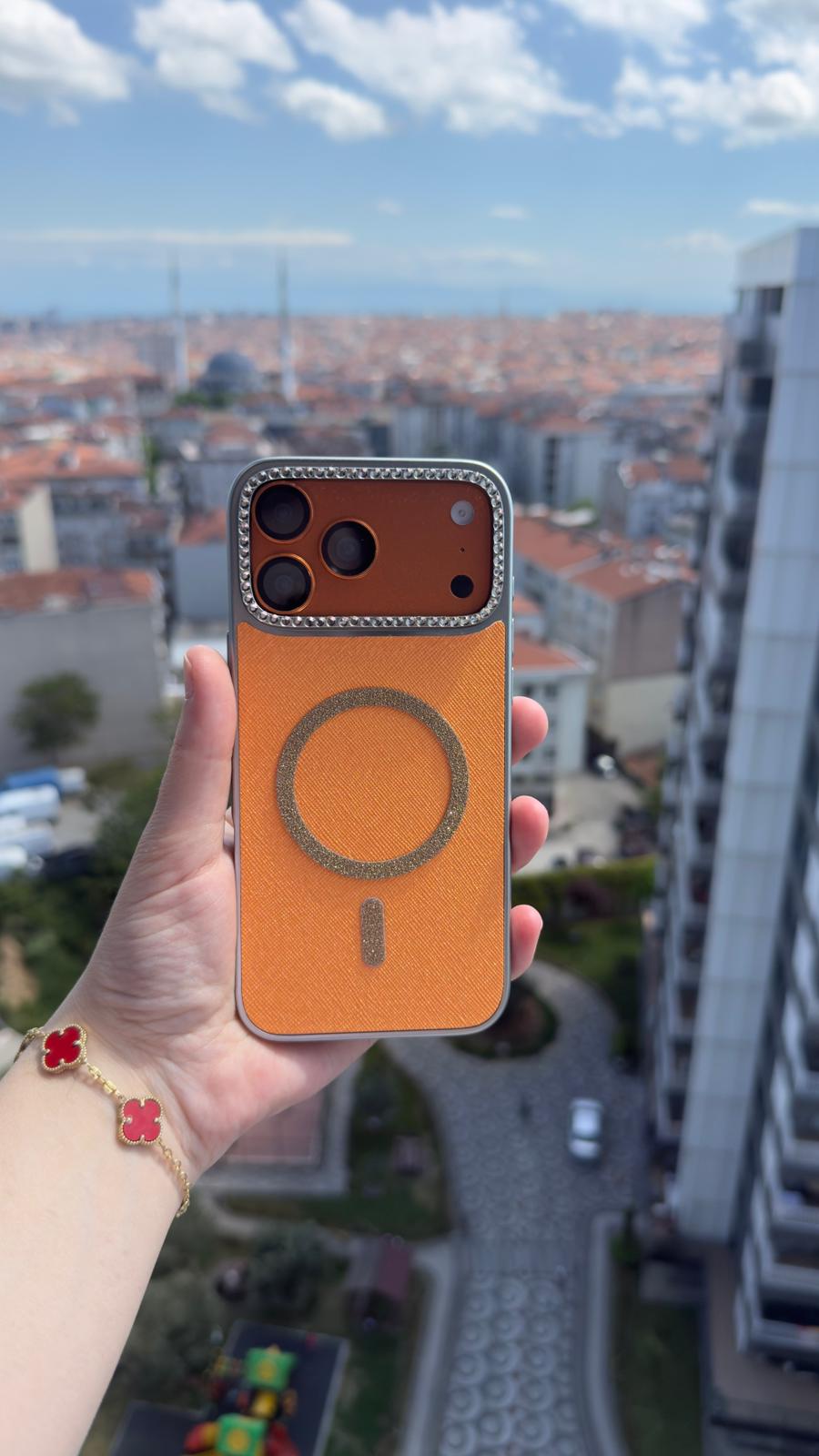 MagSafe Özellikli Simli Taşlı Kılıflar