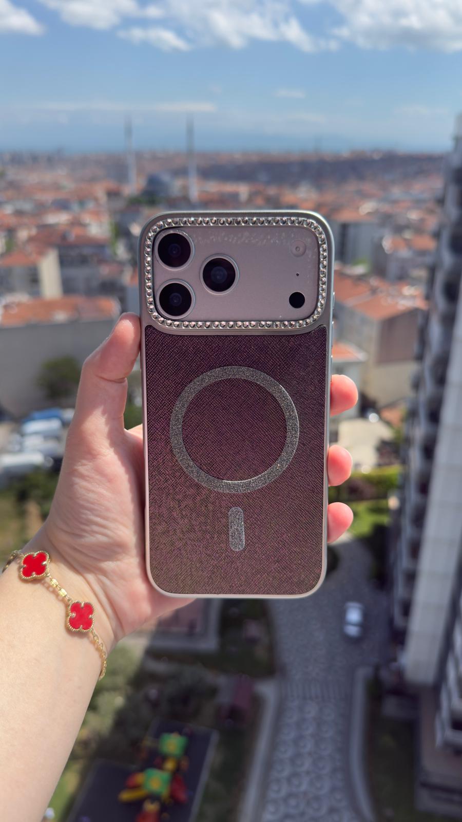 MagSafe Özellikli Simli Taşlı Kılıflar