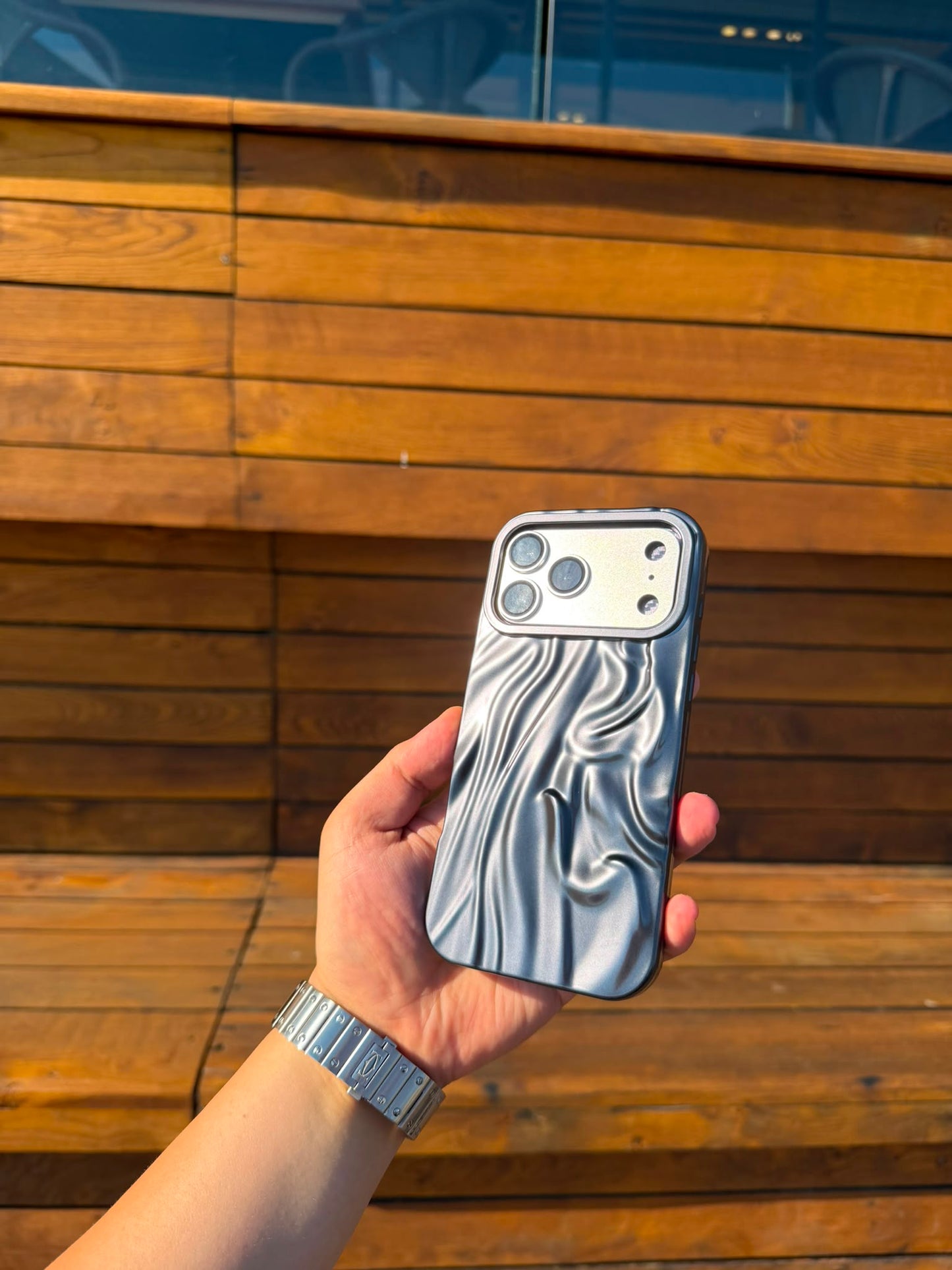 Parlak Dalgalı Telefon Kılıfı