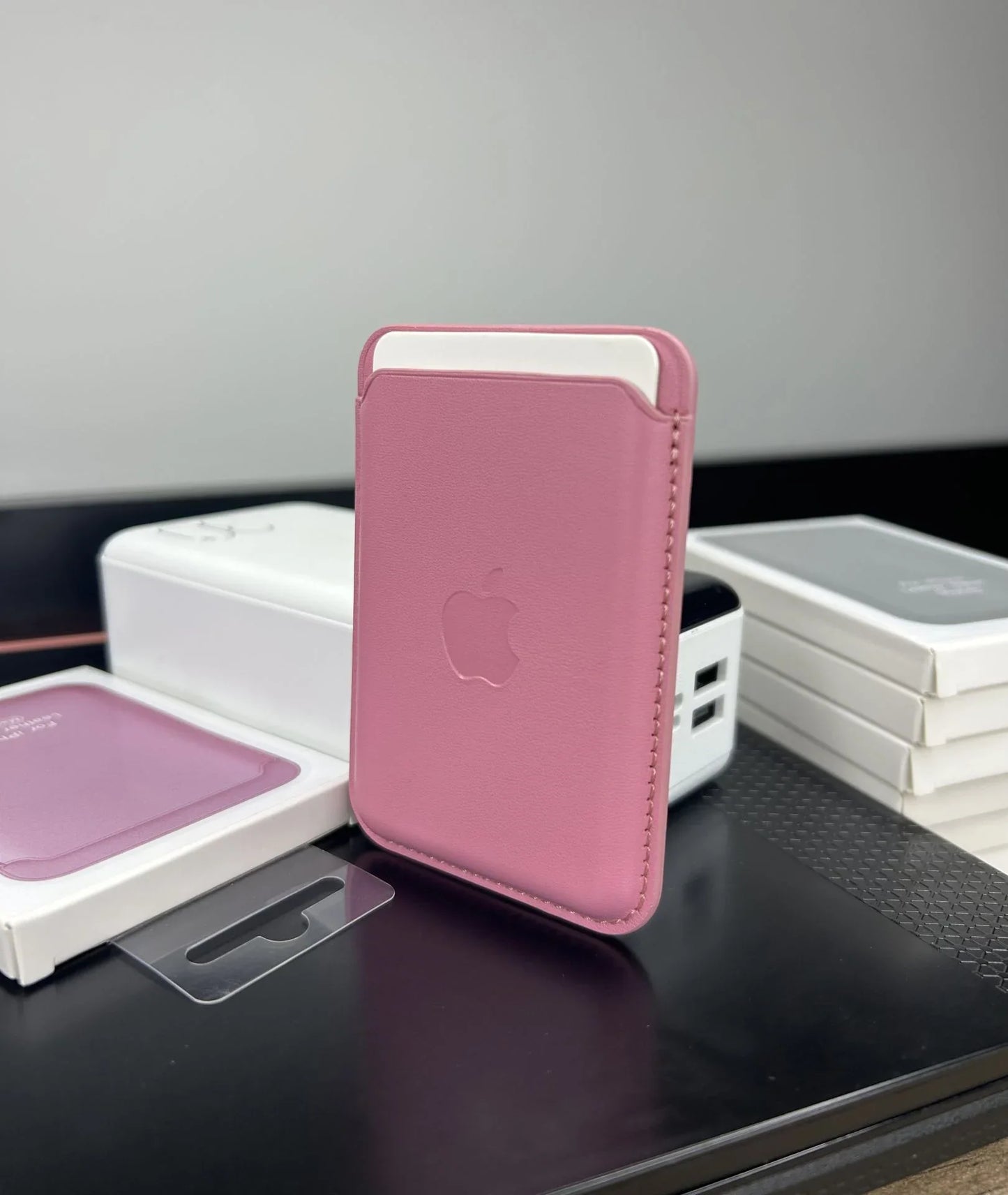 MagSafe Özellikli Deri Cüzdan Pembe