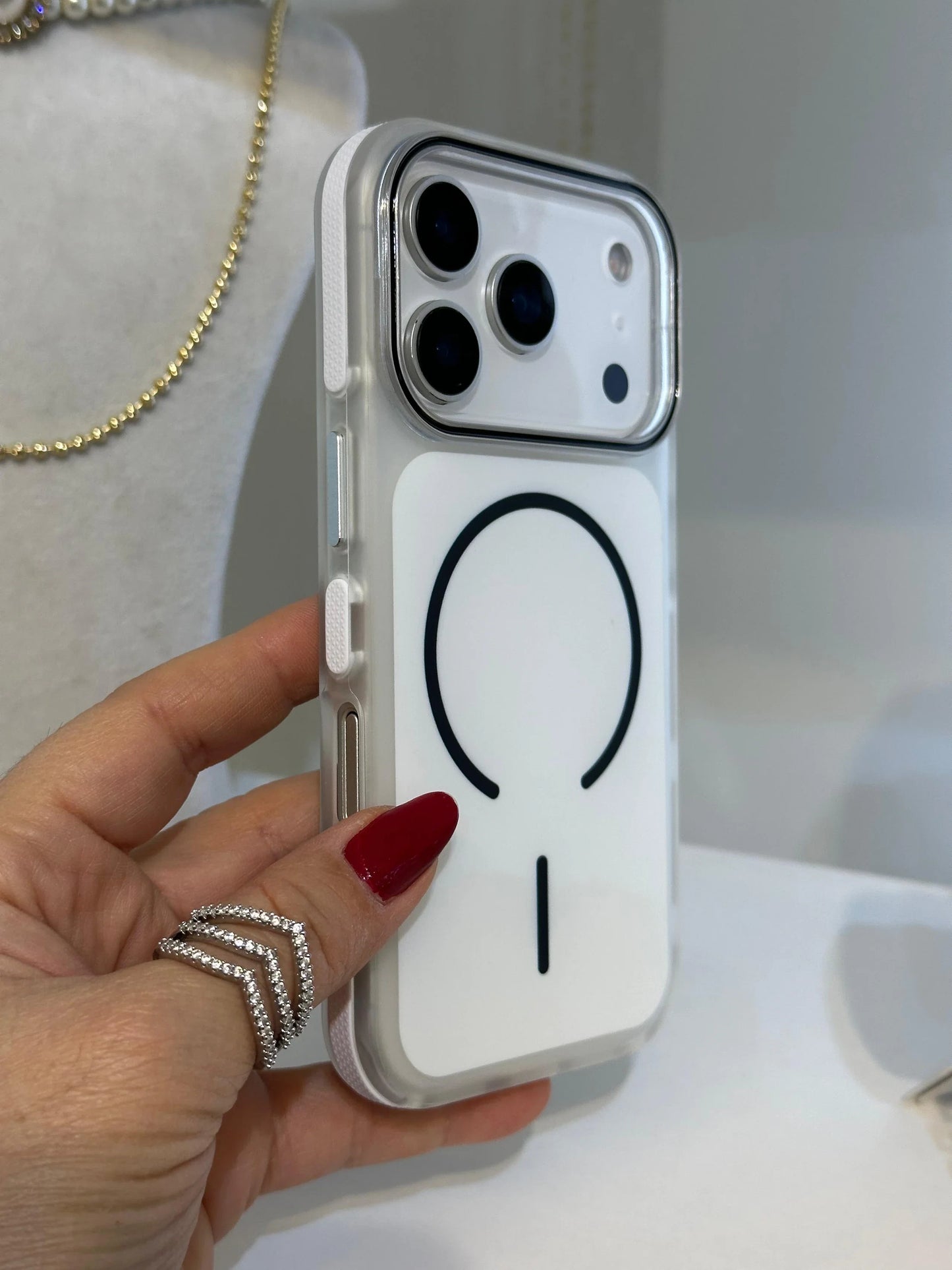 Magsafe Uyumlu Renkli iPhone Telefon Kılıfı Beyaz