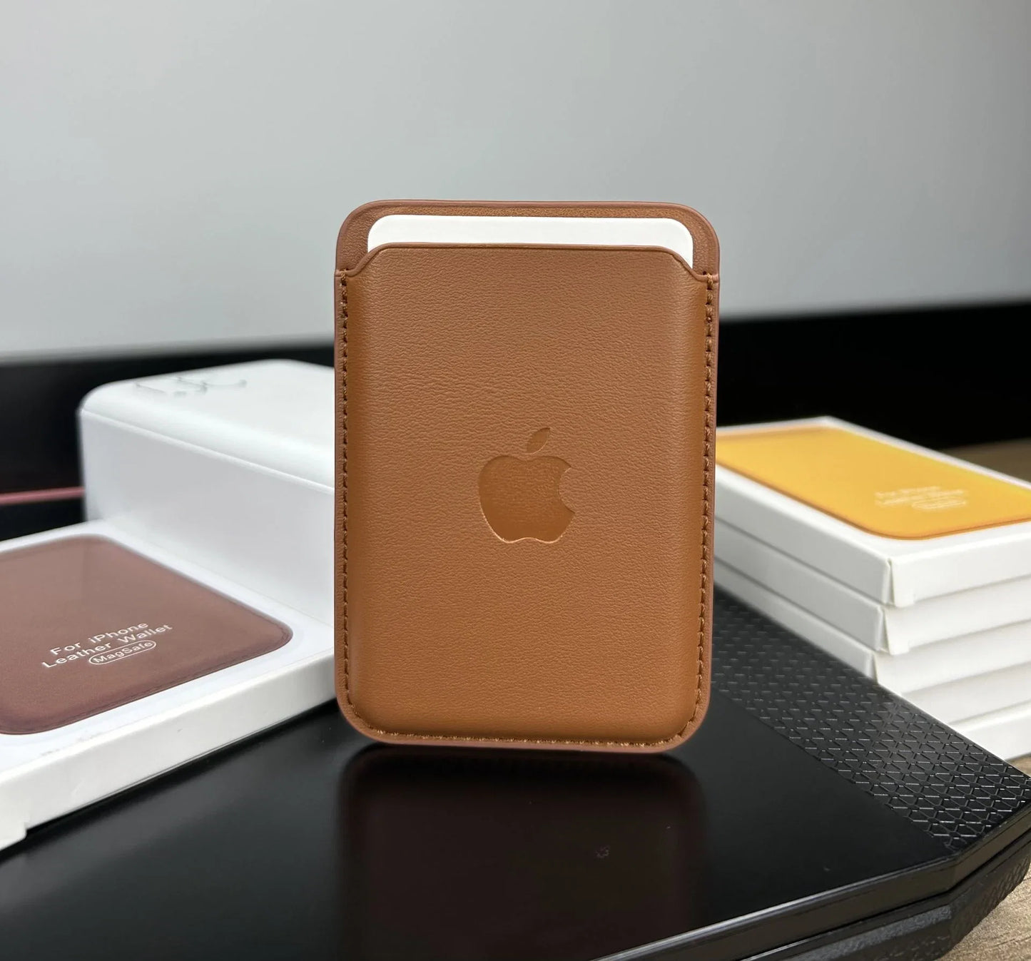 MagSafe Özellikli Deri Cüzdan Kahverengi