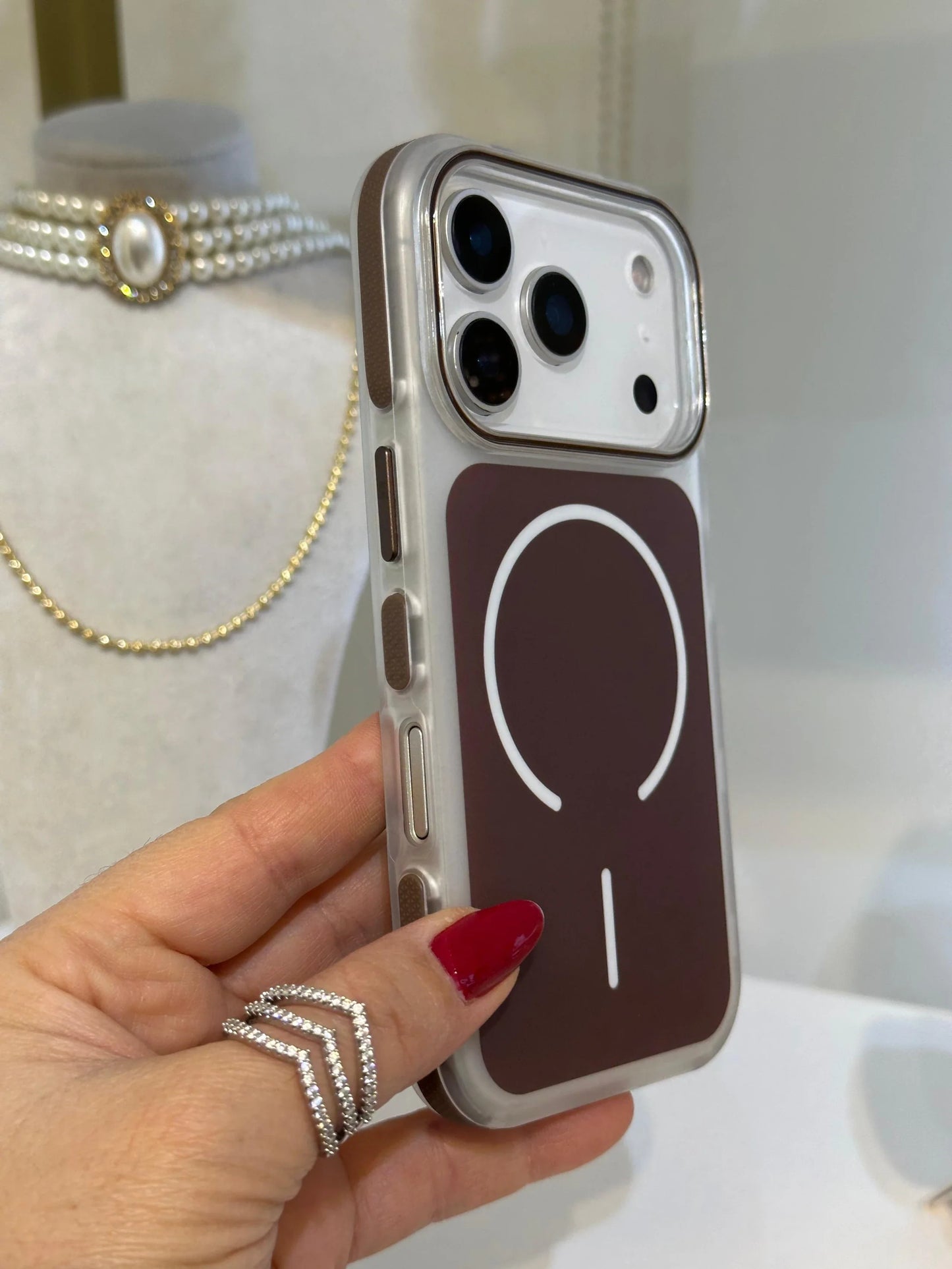 Magsafe Uyumlu Renkli iPhone Telefon Kılıfı Kahverengi