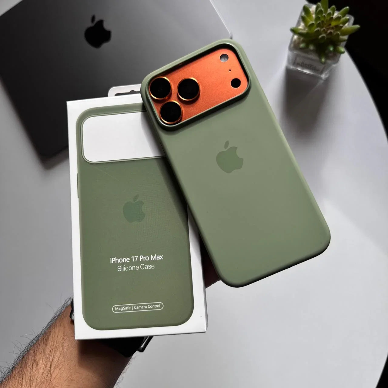iPhone Yeşil Lansman Kılıf