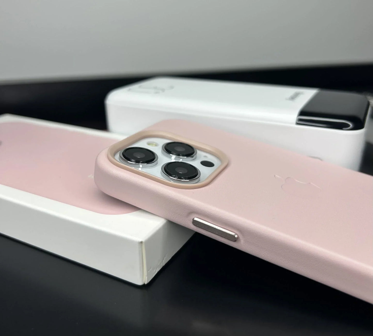 Apple MagSafe Özellikli Deri Kılıf - Kumpembe
