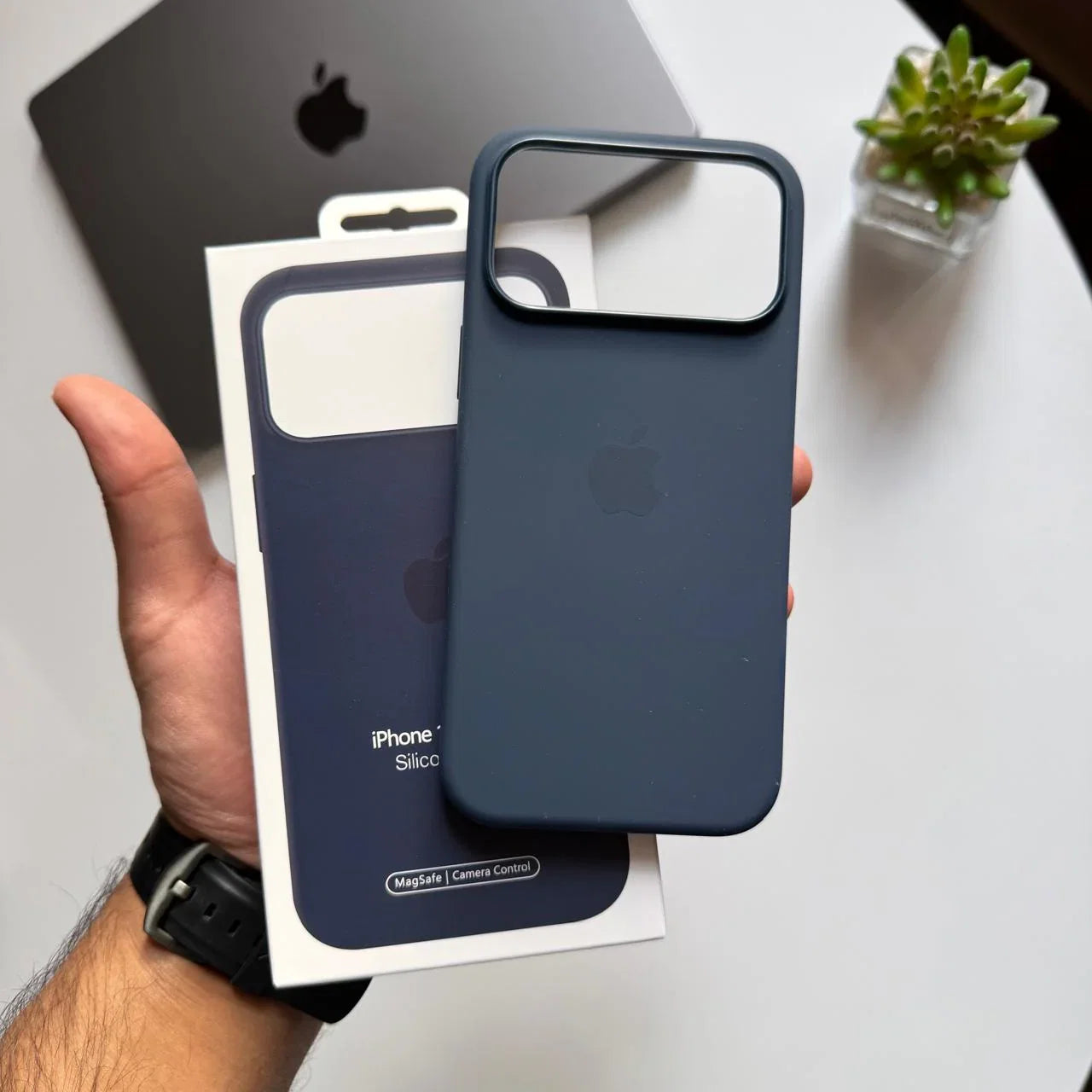 iPhone Lacivert Lansman Kılıf