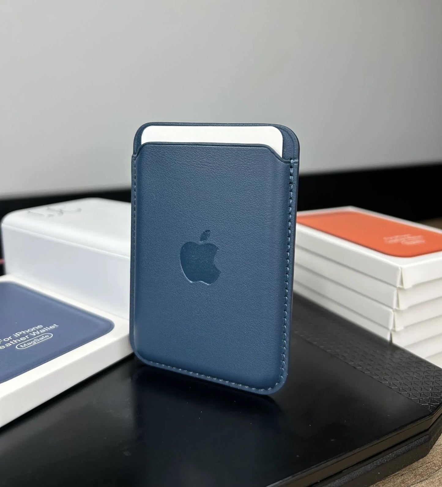 MagSafe Özellikli Deri Cüzdan Lacivert