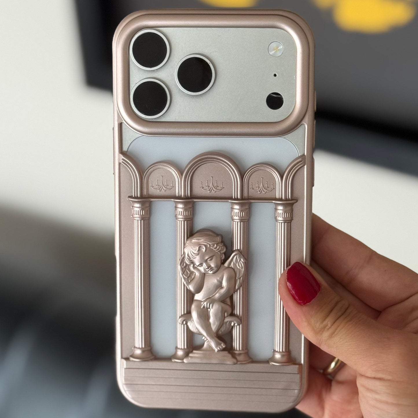 Melek Detaylı iPhone Telefon Kılıfı