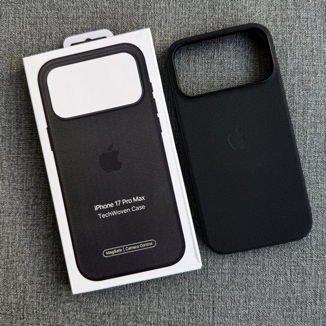 MagSafe Özellikli Premium Tech Dokuma Kılıf Siyah